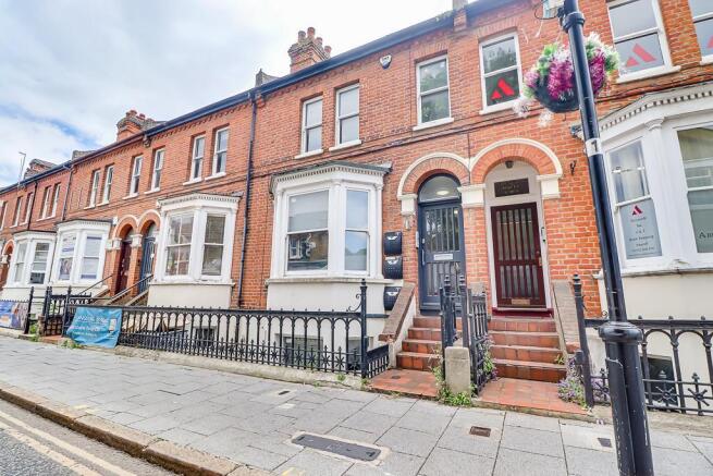 3 bed property, in Clarence Street, £400,000