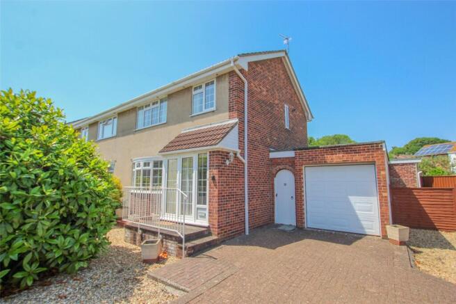 3 bed property, in Ebdon Road, £350,000
