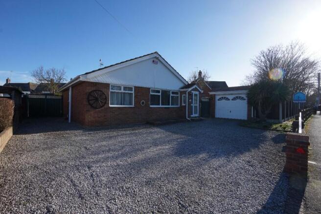 2 bed property, in Canterbury Road, £359,950