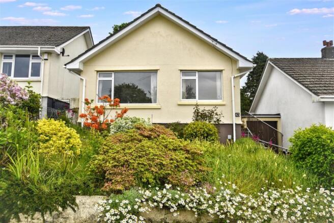2 bed property, in Falmouth TR11, £315,000