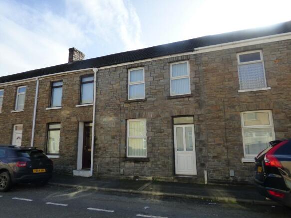 3 bed property, in Osborne Street, £94,995