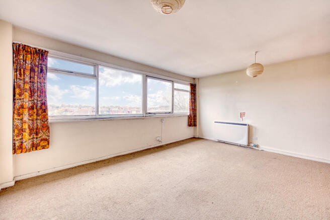Studio, in Cyna Court, £225,000