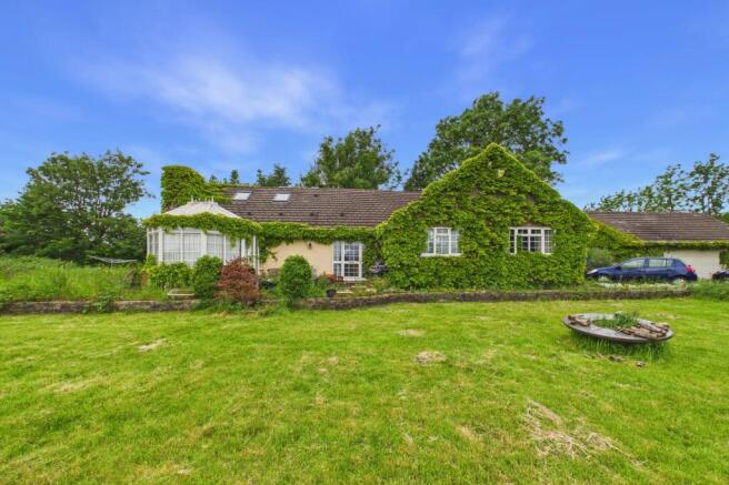 4 bed property, in Stockheld Lane, £750,000