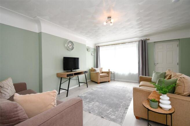3 bed property, in Anderson Close, £225,000