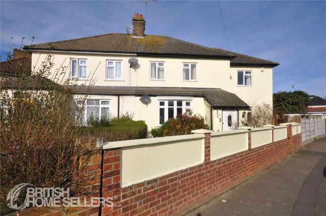 4 bed property, in Hind Crescent, £540,000