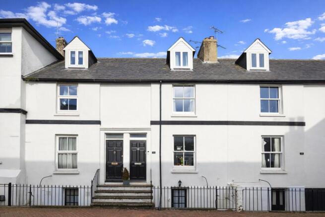 3 bed property, in Queen Street, £340,000