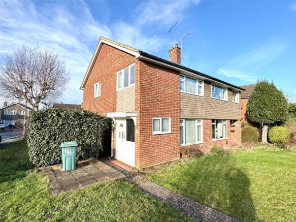 3 bed property, in Taplow, £415,000