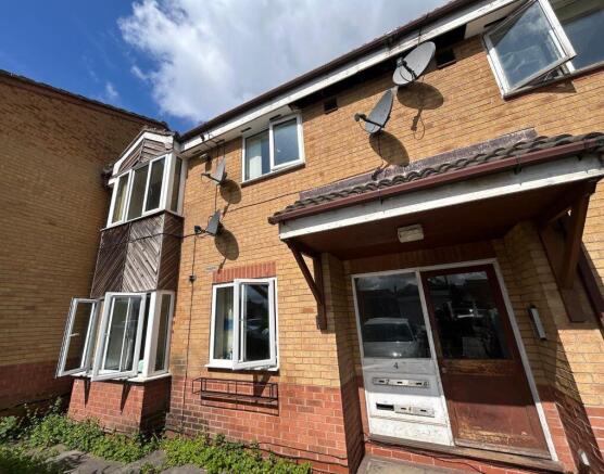1 bed property, in Flat 1, £75,000