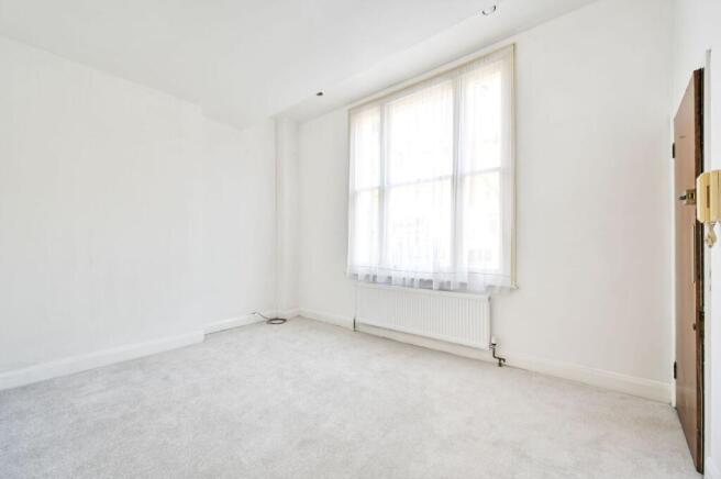 2 bed property, in Shirland Road, £425,000