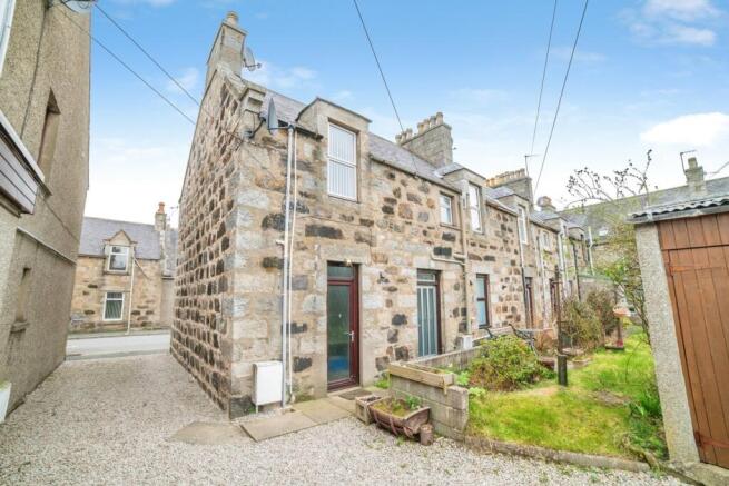 2 bed property, in Nelson Street, £63,000