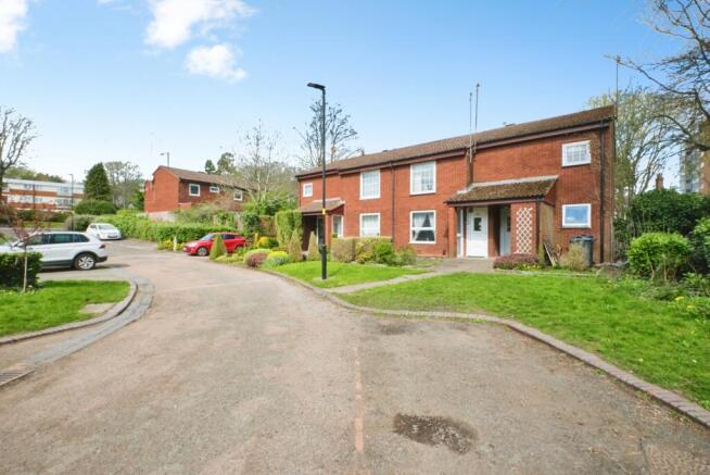 2 bed property, in Spey Close, £99,000