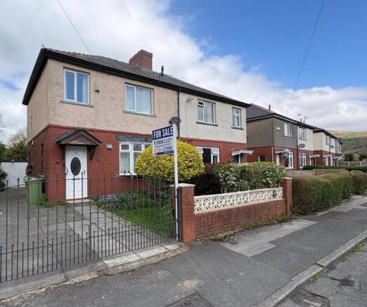 3 bed property, in Hope Street North, £220,000