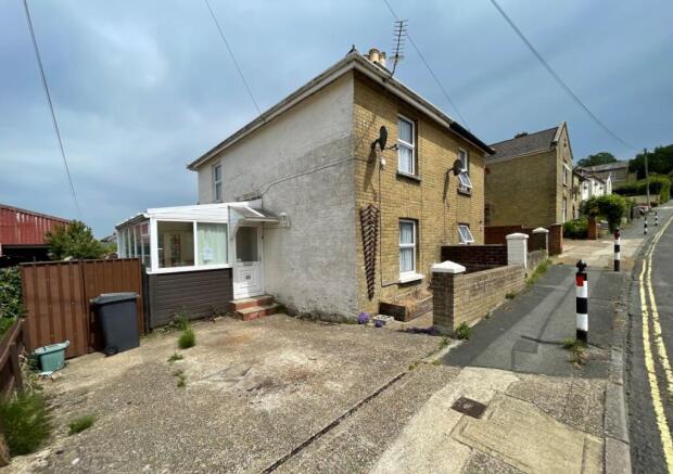 3 bed property, in 22 Park Road, £120,000