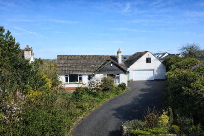 2 bed property, in Pottery Lane, £395,000