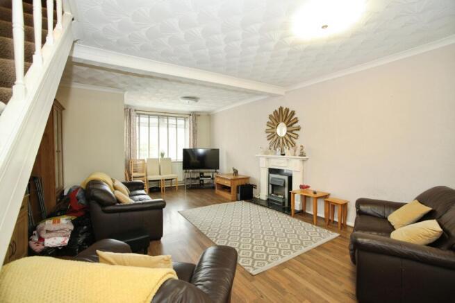 3 bed property, in Hillside Terrace, £100,000