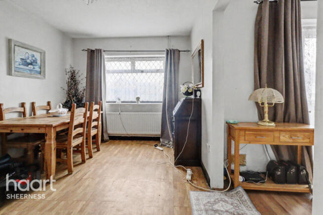 3 bed property, in Mustards Road, £325,000