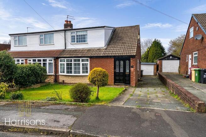 2 bed property, in Heaton Avenue, £240,000