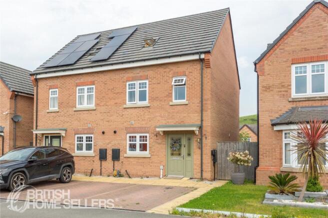 3 bed property, in Princes Drive, £240,000