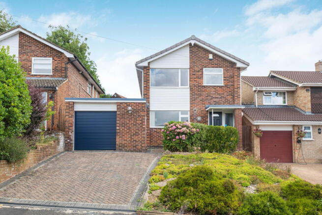 3 bed property, in Badgebury Rise, £595,000