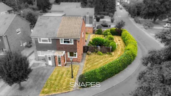 2 bed property, in Beechfield Road, £370,000