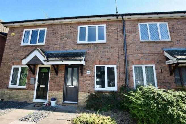 2 bed property, in Reeve Drive, £255,000