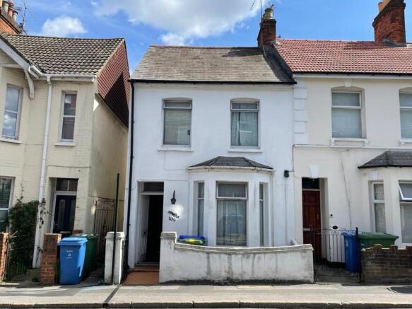 3 bed property, in Grosvenor Road, £280,000