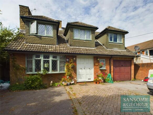 4 bed property, in Reading Road, £650,000