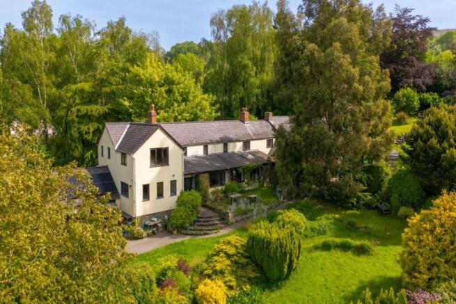 9 bed property, in Llangenny, £975,000