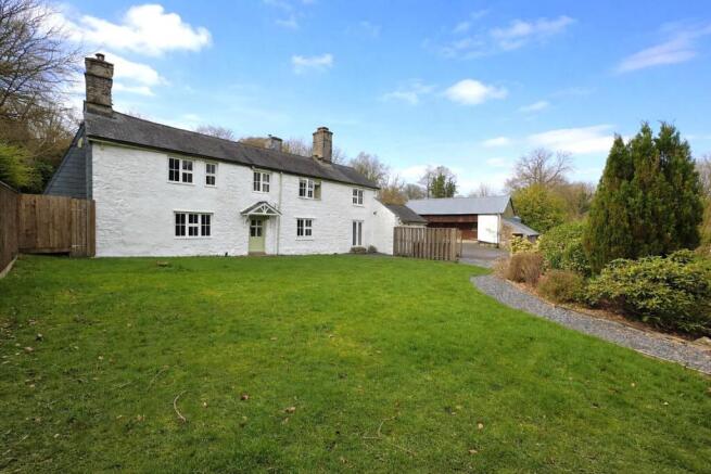 6 bed property, in No Onward Chain - Lydford, £850,000