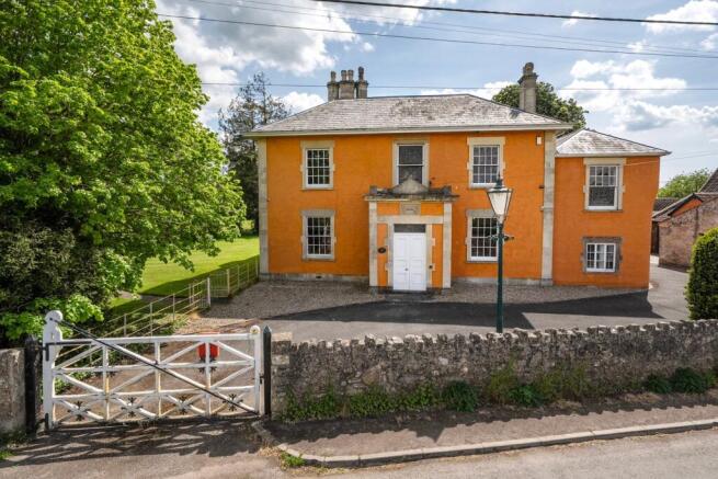 5 bed property, in Polsham, £1,375,000