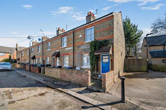 3 bed property, in Maudesville Cottages, £485,000