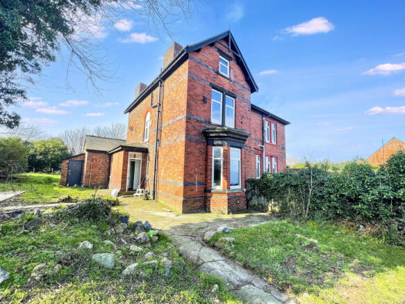 4 bed property, in Hudson Street, £115,000