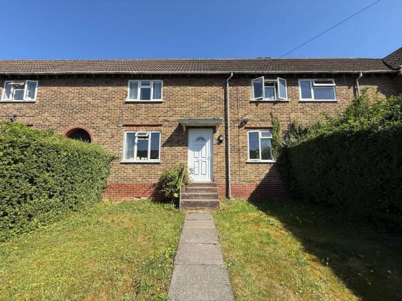 4 bed property, in Hillside, £375,000