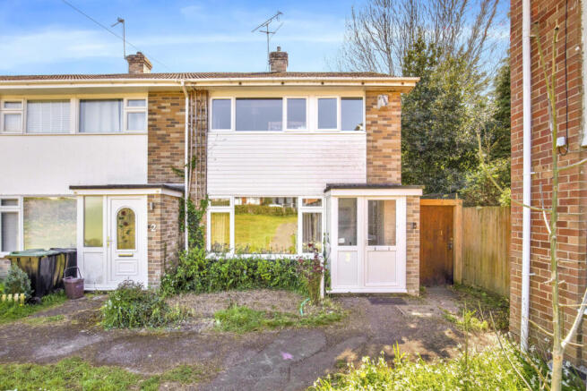 3 bed property, in Woodvale Gardens, £270,000
