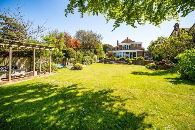 5 bed property, in Prideaux Road, £1,150,000