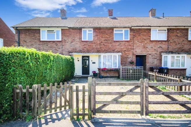 3 bed property, in Gaunts Way, £340,000