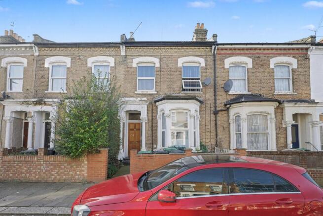 2 bed property, in Elsden Road, £250,000