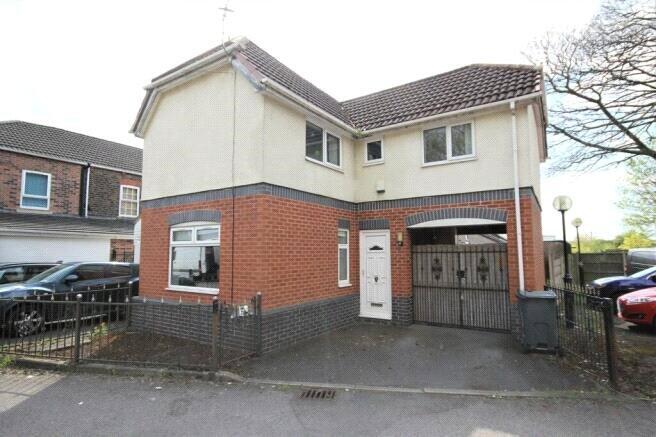 3 bed property, in Liverpool Road, £215,000