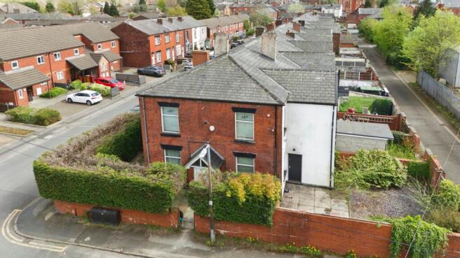 2 bed property, in 32 Bentley Street, £125,000
