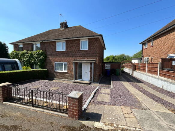 3 bed property, in Knowle Hill Road, £230,000