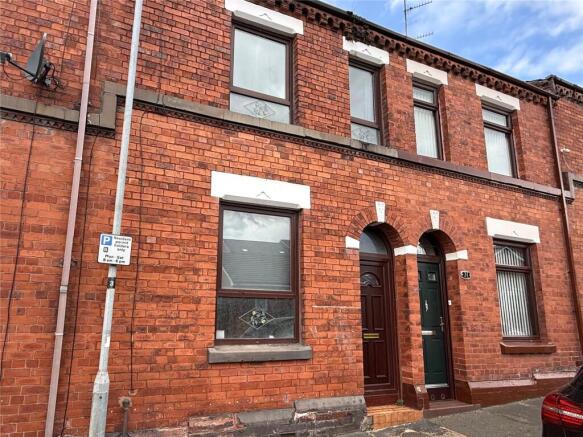 3 bed property, in Chapel Street, £130,000