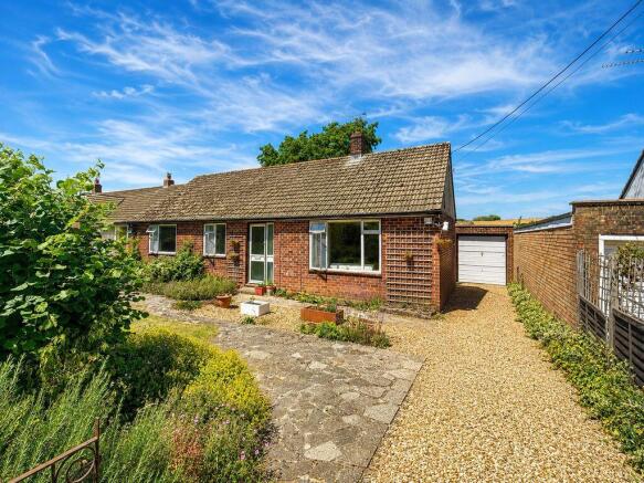 3 bed property, in Wylye Road, £385,000