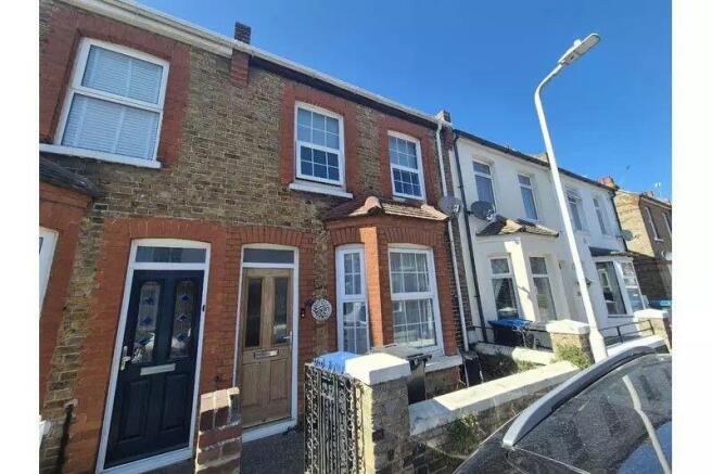2 bed property, in Livingstone Road, £189,995