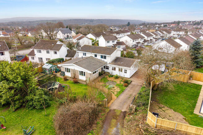 5 bed property, in 1 Joiners Road, £625,000