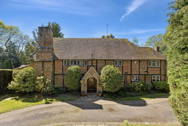 4 bed property, in Norney, £1,750,000