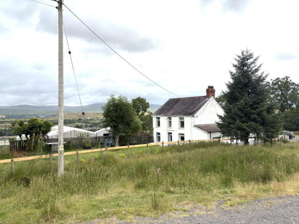 4 bed property, in Gwaun Cae Gurwen, £499,950