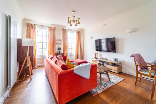 2 bed property, in Crouch Hill N4, £600,000