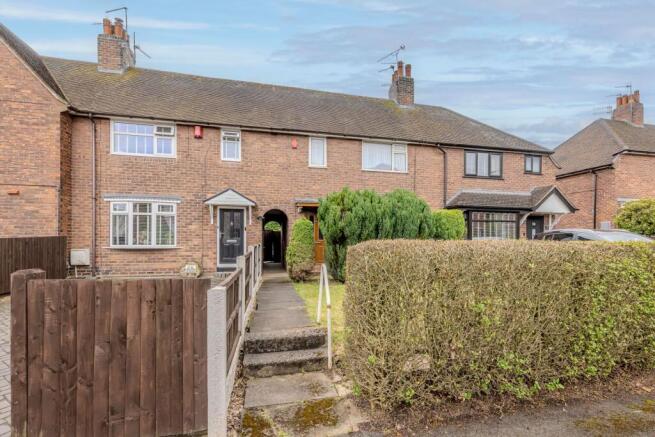 2 bed property, in St. Michaels Road, £145,000