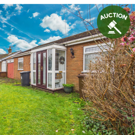 2 bed property, in Greenfields Close. Hindley, £135,000