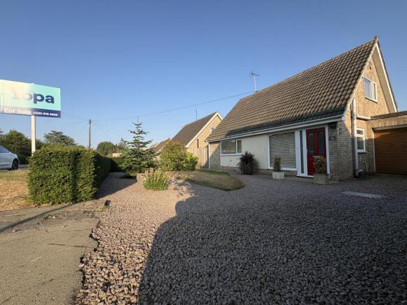 3 bed property, in Glinton Road, £385,950